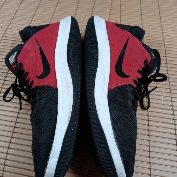 Nike FLY BY LOW 908973-600 Running Training Gym Red Black White Mens Size 12. 33 - Picture 7 of 8